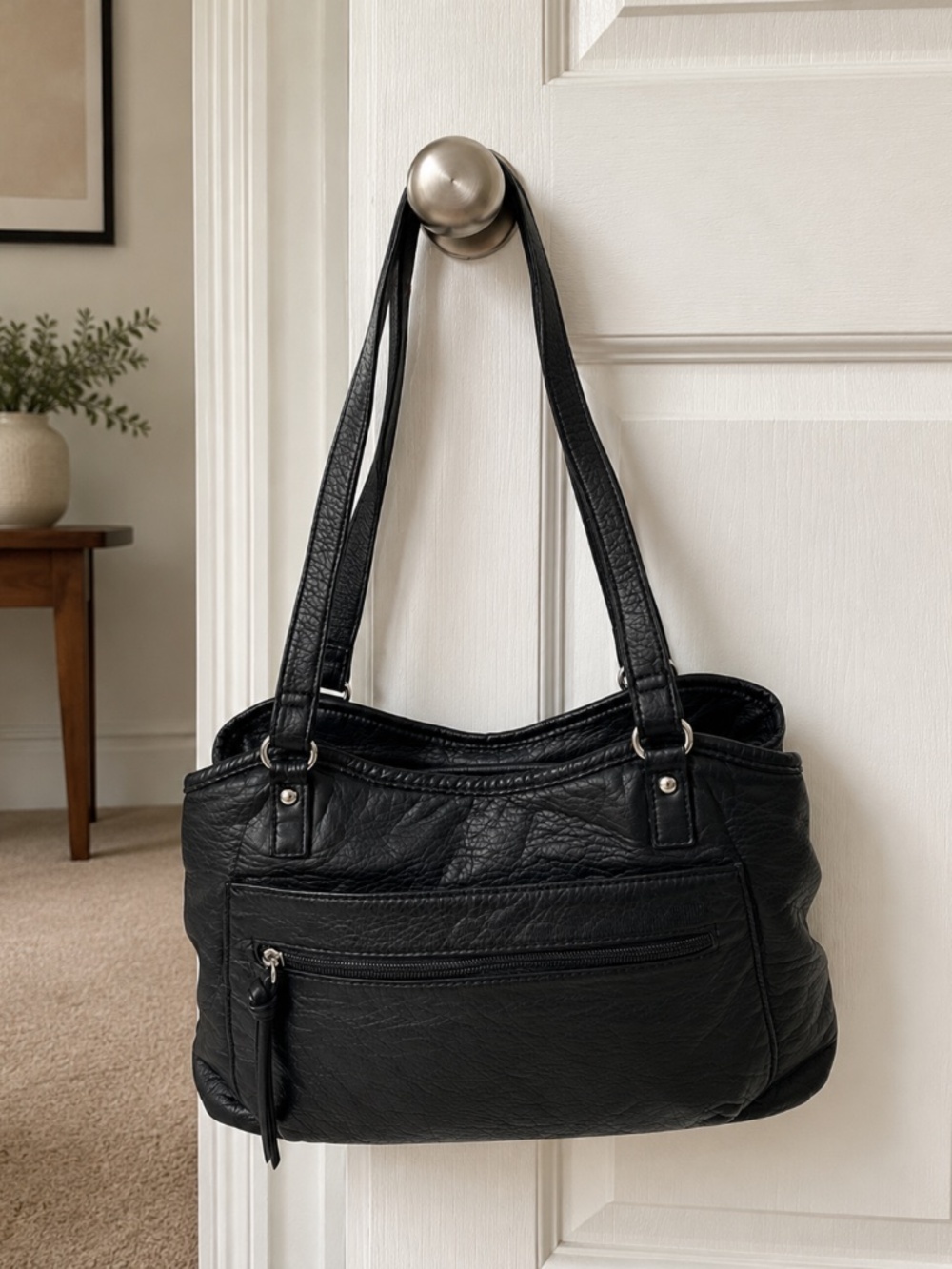 MultiSac Black Vegan Leather Multi Pocket Shoulder Bag